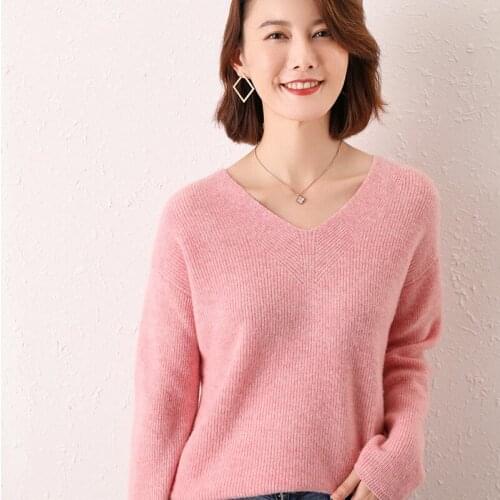 Autumn and winter new ladies sweater V-neck knitted wool solid color sweater loose and comfortable ladies pullover sweater
