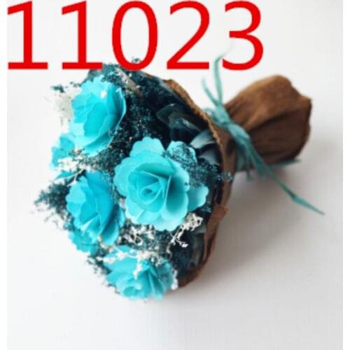 Weddings and important occasions / Wedding accessories / Bridal bouquets AW