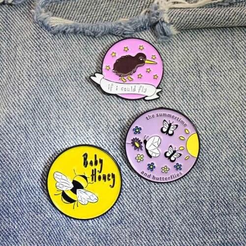 XCMRYSP Round rRose Bee Badge Brooch colourful Metal Enamel Lapel Pin Backpack Clothes Fashion Jewelry Gift for Boys