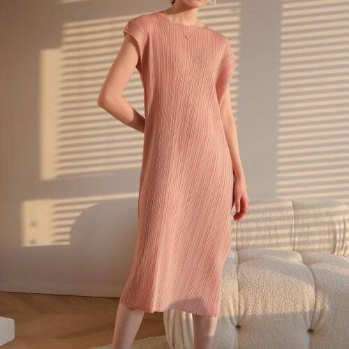 Issey Miyake pleats, stylish and individual plain color nonstandard dress for summer 2021