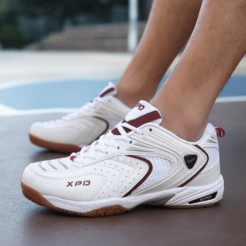 2020 New Brand Tennis Shoes for Men Women Lightweight Cow Muscle Badminton Sneakers Kids Anti Slip Badminton Trainers Shoes