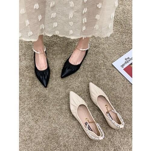Womens shoes low heels 2021 spring new fashion pointed shallow mouth pearl chain temperament casual shoes