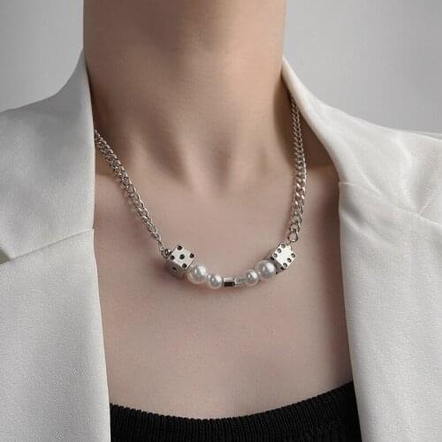 VSnow Statement Dice Simulation Pearl Chokers Necklace for Women Delicate Geometrical Chunky Chain Holiday Necklace Jewellery
