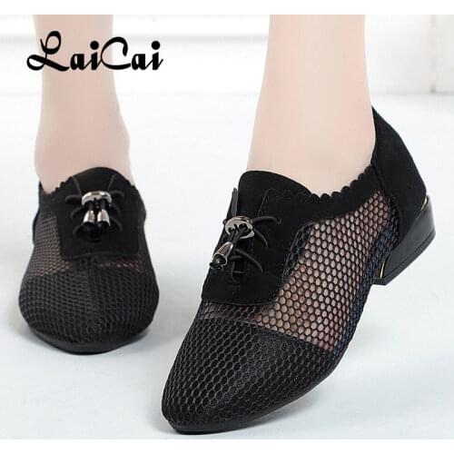 2021 Summer New Breathable Casual Soft Leather Low Hee Hollow-out Closed Toe Sandal Mesh Shoe Fashion All-Matching Womens Shoes