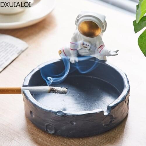 Nordic coffee table ashtray with cover windproof, anti-fly ash home decoration office living room desktop ashtray ornaments
