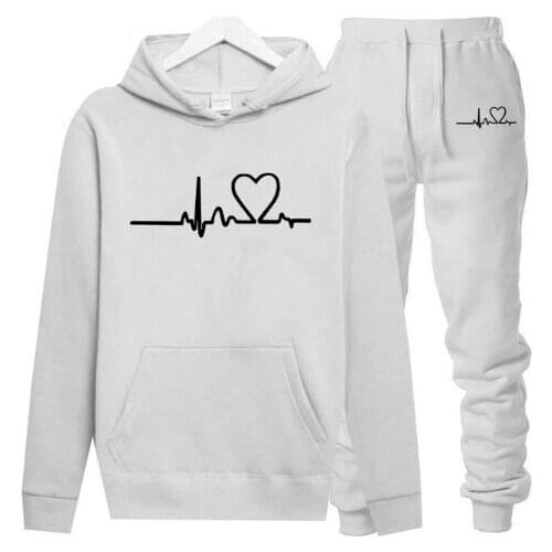 The new mens brand 2021 fall/Winter athleisure and fitness set is paired with a little hood and mens sweatpants