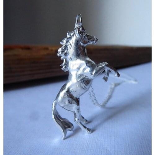 Cute Female Deer Horse Necklaces Pendants Fashion Silver Color Chain Necklaces For Women Vintage Wedding Animal Jewelry