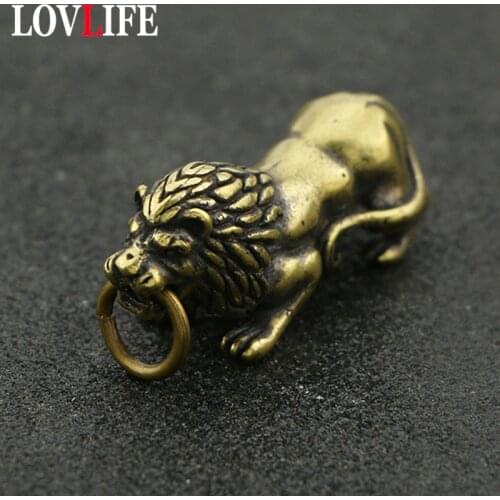 Retro Pure Brass Male Lion King Key Chain Pendant Trinkets Copper Forest Animals King Keychain Hanging Jewelry Men Car Keyring
