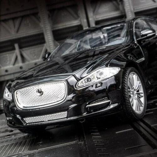 1/24 jaguar XJ Alloy car model cars metal collection birthday present for boy friend gift children adult man men simulation