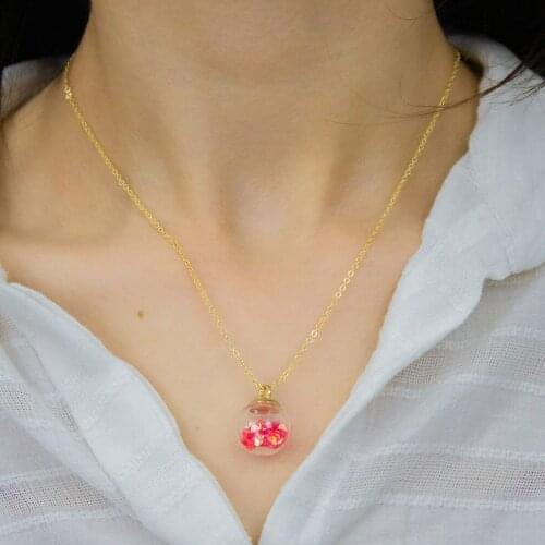 Saccura Pendant Chains