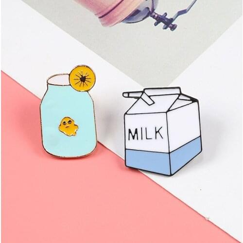 2Pcs/set Cartoon Cute Bottle Milk Box Brooch Pins Fish Lemon Juice Badges For Girls Blue Fashion Jewelry Gift Denim Shirts Lapel