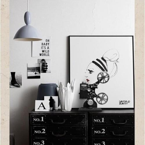 Retro Nostalgic Movie Film Projector Model Vintage Style Resin Ornament Figurine Photo Props Collectible Sculpture Desktop Home