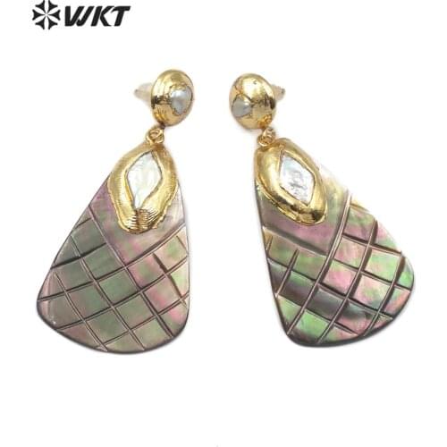 WT-E501 Natural Shell&Pearl Earring Dainty Carved Black Shell Pendant With Rhonbus Pearl Charm Fashion Gold Earring Jewelry