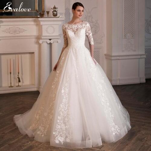 EVALOVE Elegant Scoop Neck Half Sleeve A-Line Wedding Dress 2021 Glamorous Appliques Court Train Princess Wedding Gown Plus Size