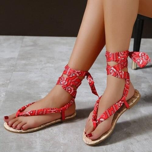 Womens beach open-toed slippers Open-toed slippers new womens flat-bottomed fashion low-heeled high-heeled sandals