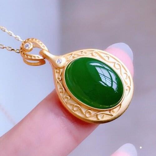 Original design ancient gold craftsmanship inlaid natural Hetian jasper oval pendant necklace fashion ladies jewelry