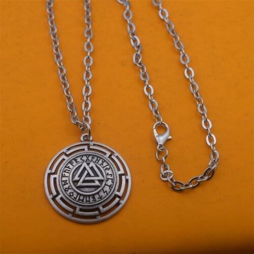 Nose Viking Valknut necklace Symbol Slain Warrior Knot Rune
