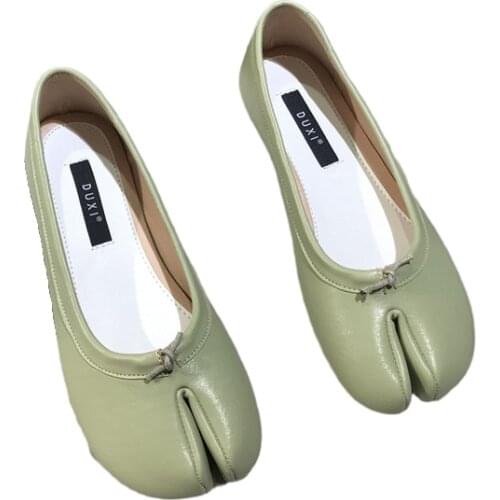 2021 new flat shoes female net red with the same personality split toe trotters casual womens shoes