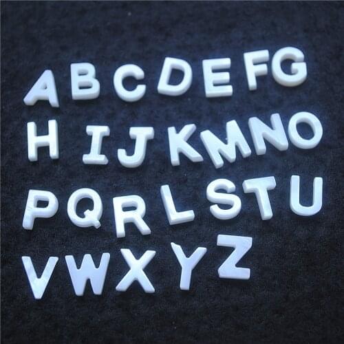 26PCS = 1 Sets Nature White Shell Letters Alphabet Number Mother Of Pearl The Hole Through the Top Beads