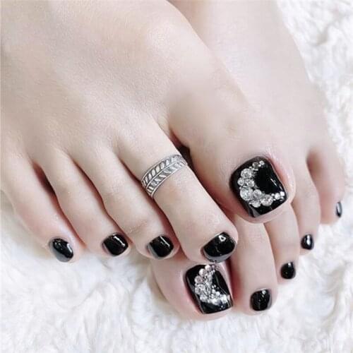 Black pure color with diamond moon pattern 3d decorated false nails for toe summer cute toe nails short size lady full nail tips