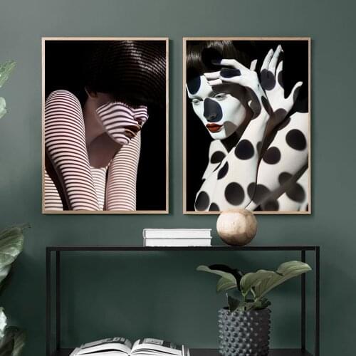 Fashion Sexy Women Wall Art Poster And Print Dairy Cattle Texture Line Shadow Canvas Painting Abstract Picture Living Room Decor