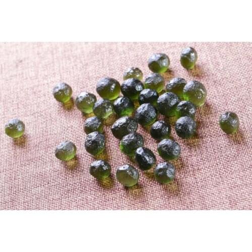 Green GEM MOLDAVITE Meteorite Impact Glass Czech 7-10g