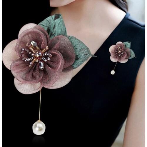 Korean Fabric Flower Brooch Pearl Crystal Long Needle Lapel Pins Elegant Shirt Scarf Buckle Corsage Gifts for Women Accessories