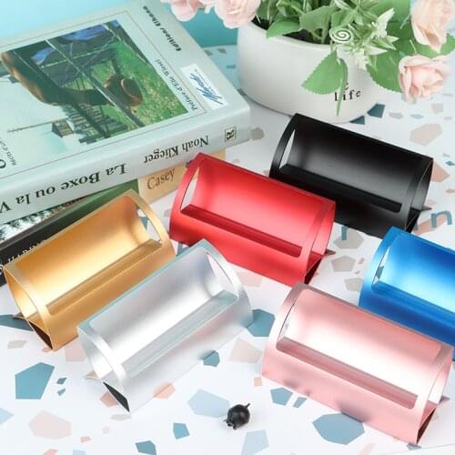 1pcs Creative Metal Card Holders Office Desk Business Card Holders Desk Storage Stand Office Supplies