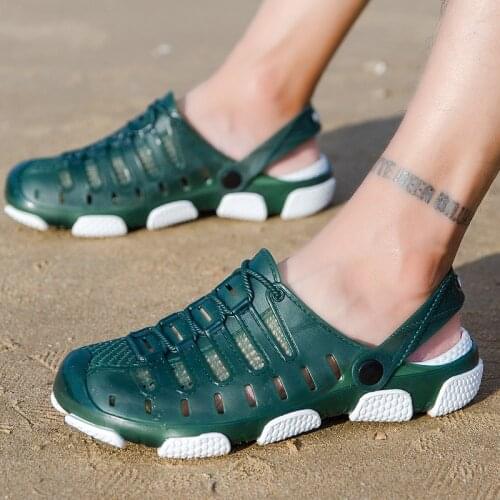 New Summer Jelly Shoes Men Beach Sandals Hollow Slippers Men Flip Flops Light Sandalias Outdoor Summer Chanclas