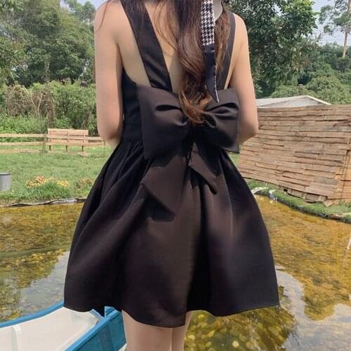 Square neck sleeveless vest dress female summer 2021 new French sling bow halter little black dress black dress