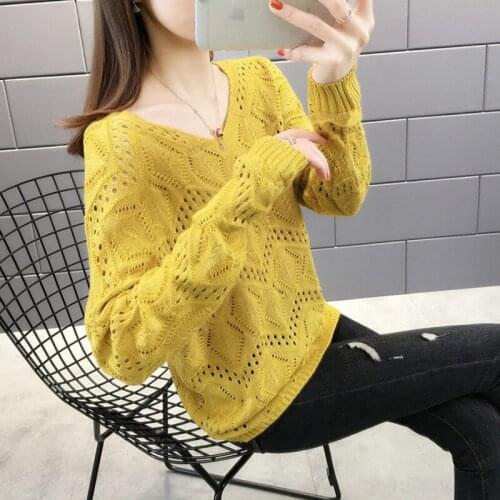 Women Clothing Short Hollow Sweater Spring New Fashion Harajuku Solid Color V-neck Bat Sleeve Ladies Loose Thin Knitted Top M552
