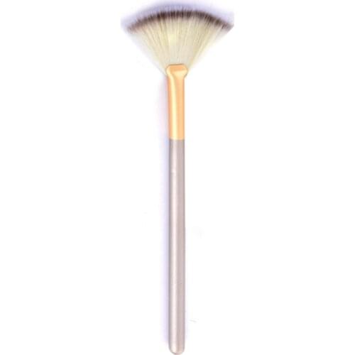 1 Pcs Soft Makeup Large Fan Brush Foundation Blush Blusher Powder Highlighter Brush Powder Brushes Cosmetic Brushes