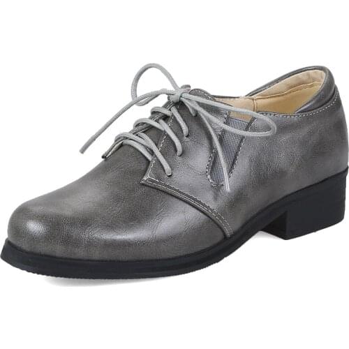 During the spring and autumn 2018 designer shoes with low with round head joker super small size