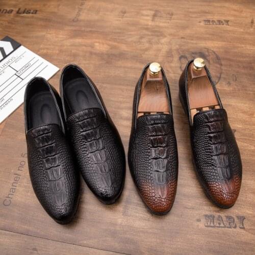 2021 New Crocodile Vintage Fashion Men Shoes Formal Dress Casual Leather Shoes Business Wedding Loafers Designer