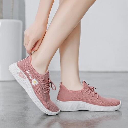 Spring new old Beijing cloth shoes female walking shoes low help shallow students sports casual shoes