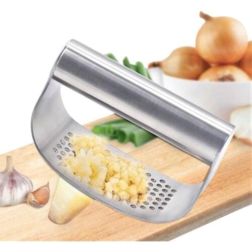 Manual Rocking Garlic Press Ring Hand Mincer with Corkscrew Crusher and Peeler Proof Stainless Steel Easy Clean Kitchen tool