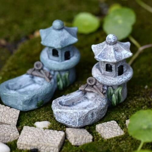 Figurines Pond Tower Resin Micro Landscape Garden Miniature Retro Decor Courtyard DIY