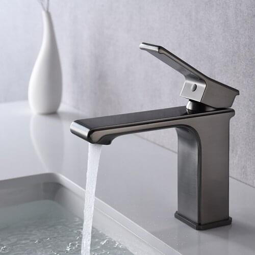 Fashion Design Brass Bathroom sink faucet High Quality copper Basin mixer faucet Single hole single handle Luxury Bathroom Tap