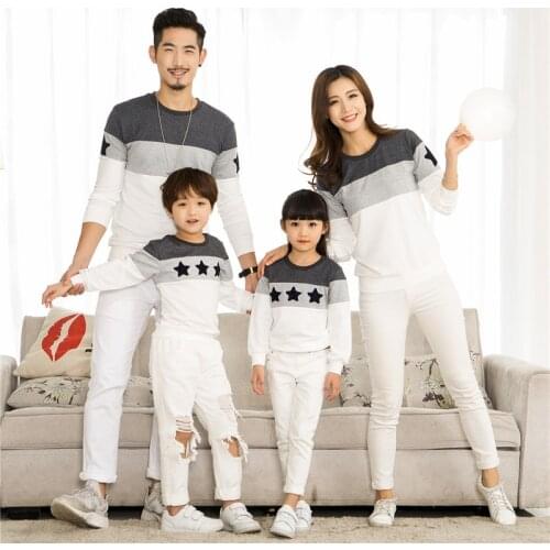 Autumn Winter Family Matching Outfit Clothes Dad Son Pure Cotton Stripes Hoodies Mammy Daughter Top Plus Velvet Lovers Pullovers
