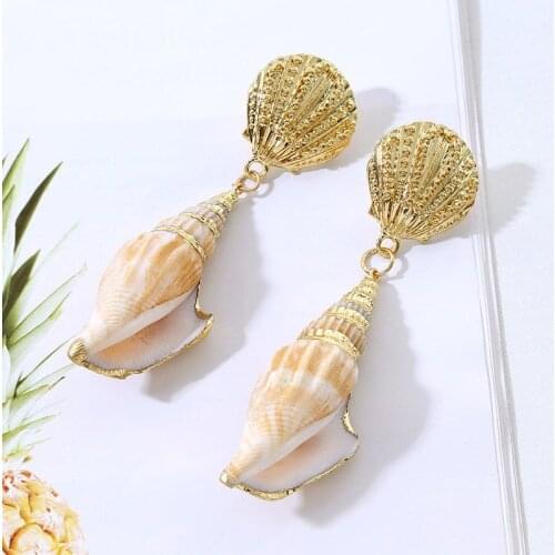 Fashion 2019 Bohemian Female Natural Conch Drop Earrings For Women Trendy Boho Gold Metal Alloy Shell Hanging Earring Jewelry