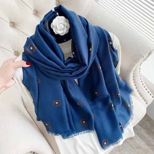 2021 Brand Autumn and Winter Womens Beach Shawl Wool 15% Scarf Ladies Fashion Scarf Headscarf Pashmina Headscarf Silencer