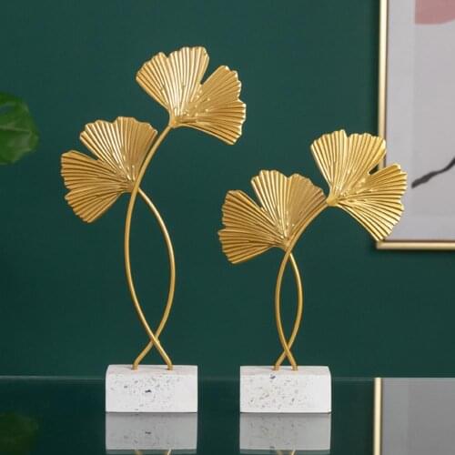 Iron Golden Ginkgo Leaves Model Sculpture for Living Room Cabinet Decorations Statues Sculptures Desktop Ornement Home Decor