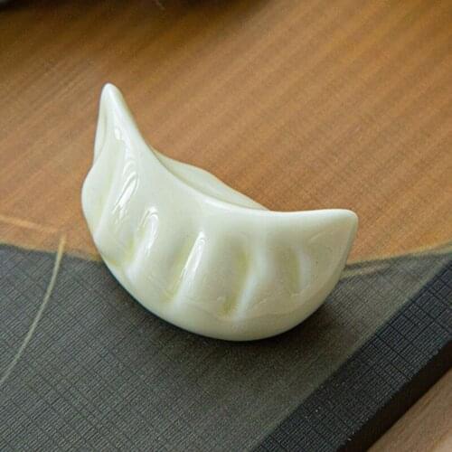 500pcs ceramic dumplings Chopstick Holder Set Support Fork Coffee Spoon Creative Dinnerware Stand Kithchen Tools