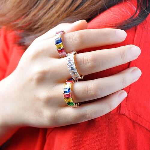 Style Charm Ring Rainbow Lady Wedding Engagement Ring Multicolor Round Inlay Zircon Fashion Jewelry Exquisite Couple Accessories