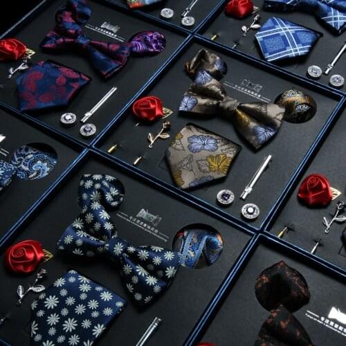 Business Gift Suit Mens Business Tie Formal Evening Party Gift Tie Tie and Tie 8-piece Suit Gift Set for Women In A Box