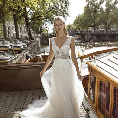 Vintage Wedding Dress V-Neck Tulle Floor Length Backless Beach owns Illusion Sleeveless A-Line Bride Dresses