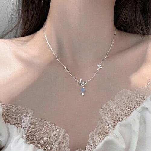 Fashion Blue Crystal Gradient Butterfly Necklace Womens Necklace Animal Tassel Necklace Girls Party Jewelry Birthday Gift