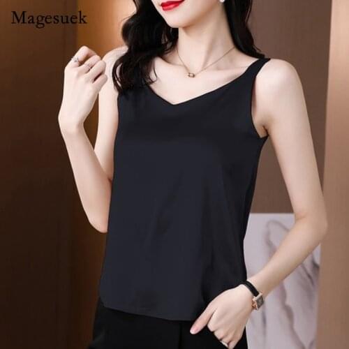 Fashion Korean Lace V-neck Plus Size Loose Silk Tops Sleeveless Clothes 2021 Summer Blouses Elegant Satin Blouses Women 14307