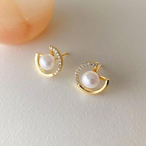 New Vintage Design Pearl Crystal Beads Round Piercing Gold Stud Earrings For Women Korean Japanese Fashion Ear Jewelry Gift