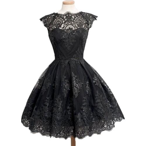 Trendy Black Lace Semi Formal Homecoming Dress Knee Length Party Dress 8 Grade Draduation Dress jax Tenue 2020 Voetbal